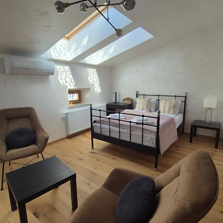 Aparthotel Miodowa 25 Красков Екстериор снимка