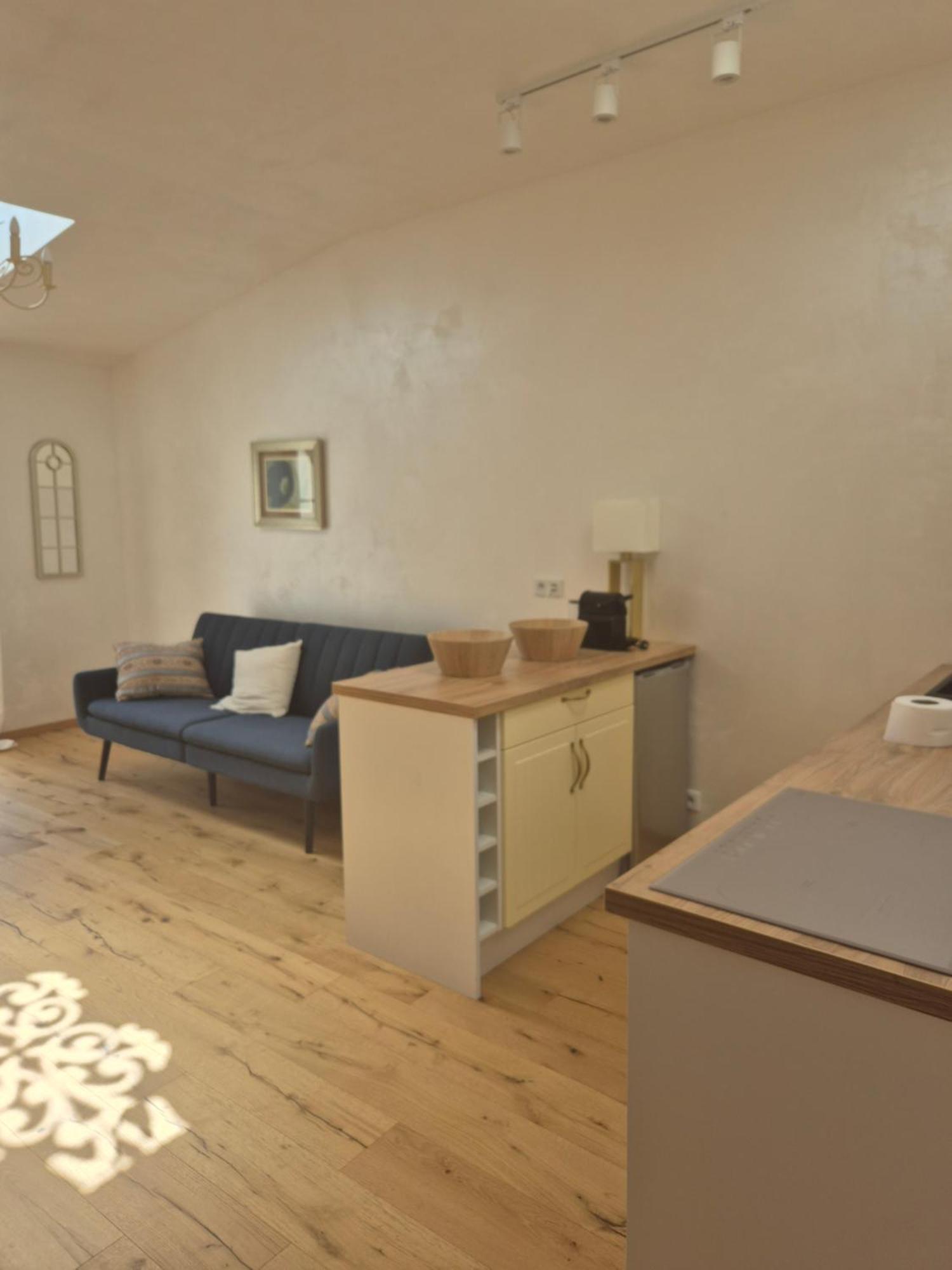 Aparthotel Miodowa 25 Красков Екстериор снимка
