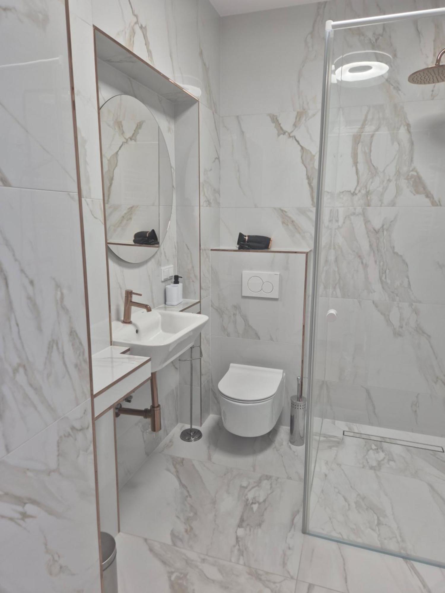 Aparthotel Miodowa 25 Красков Екстериор снимка