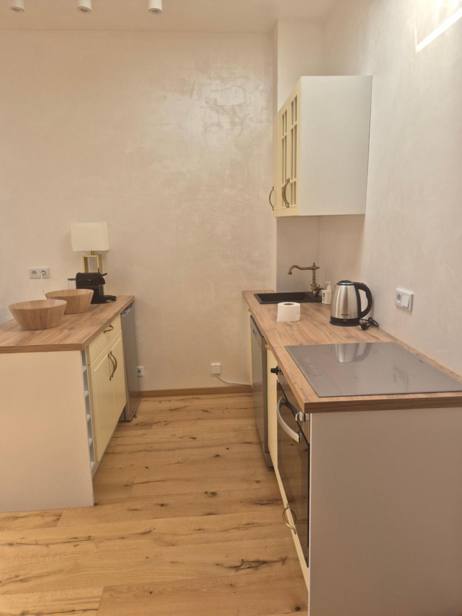 Aparthotel Miodowa 25 Красков Екстериор снимка