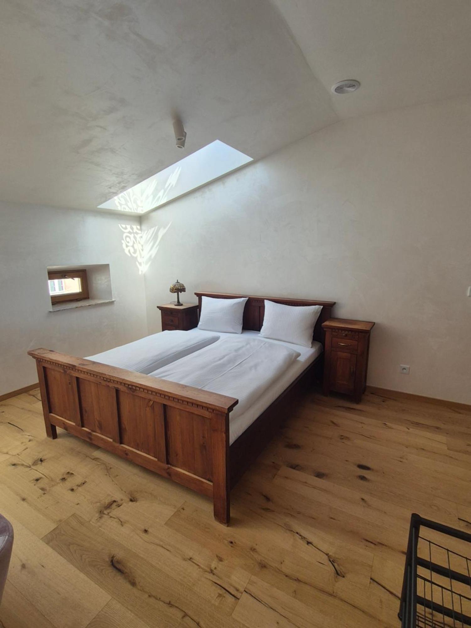 Aparthotel Miodowa 25 Красков Екстериор снимка